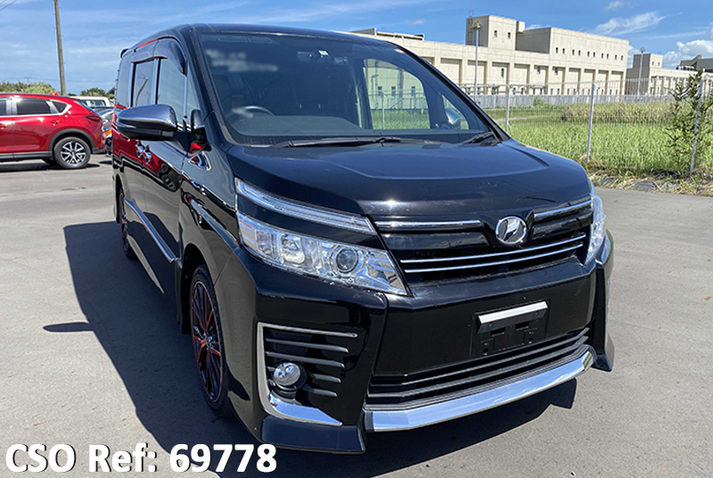 toyota voxy 2015 Black